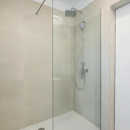 Botanlque 1br In Business Centre *