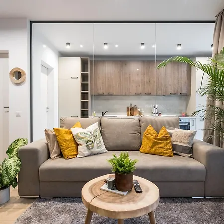 Botanlque 1br In Business Centre Apartament
