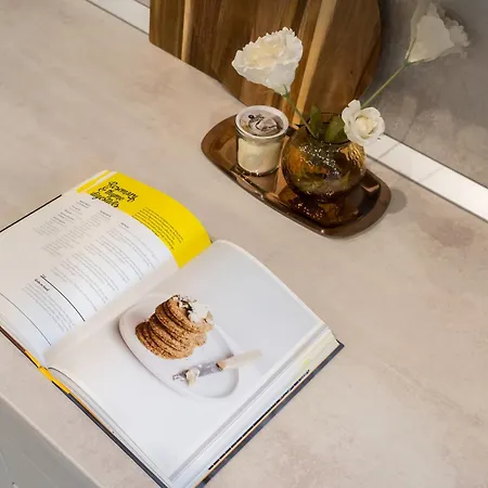 Botanlque 1br In Business Centre דירה *