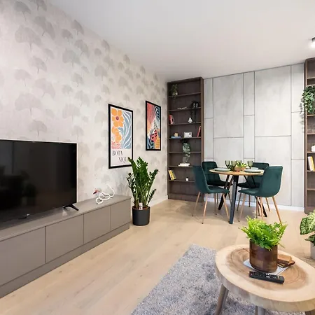 Apartment Botanlque 1br In Business Centre