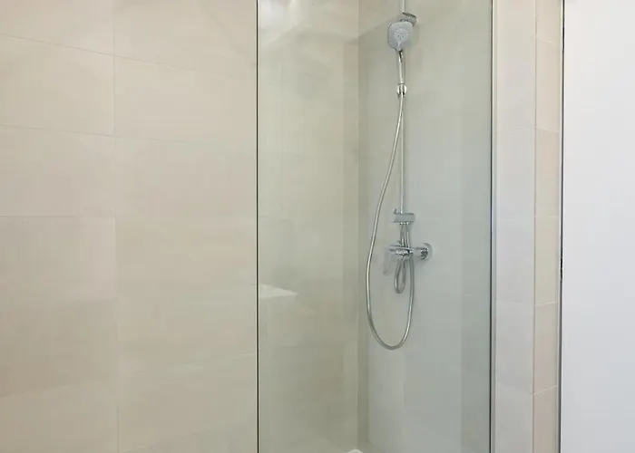 Botanlque 1br In Business Centre *