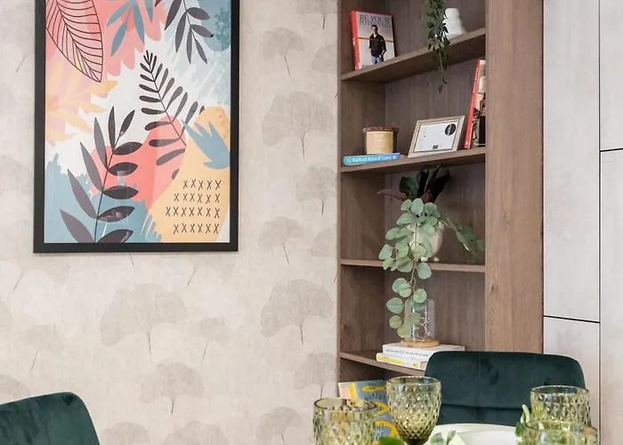 Botanlque 1br In Business Centre *