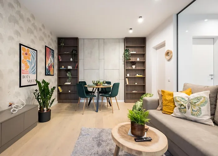 Apartment Botanlque 1br In Business Centre Bukarest