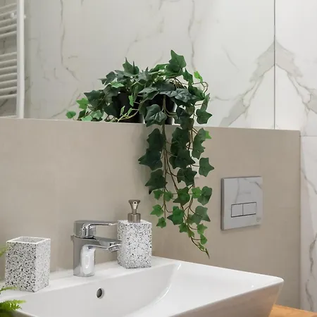 Botanlque 1br In Business Centre شقة بوخارست