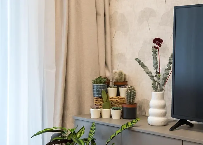 Botanlque 1br In Business Centre *