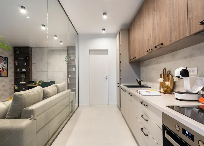 Botanlque 1br In Business Centre *