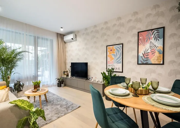 Botanlque 1br In Business Centre